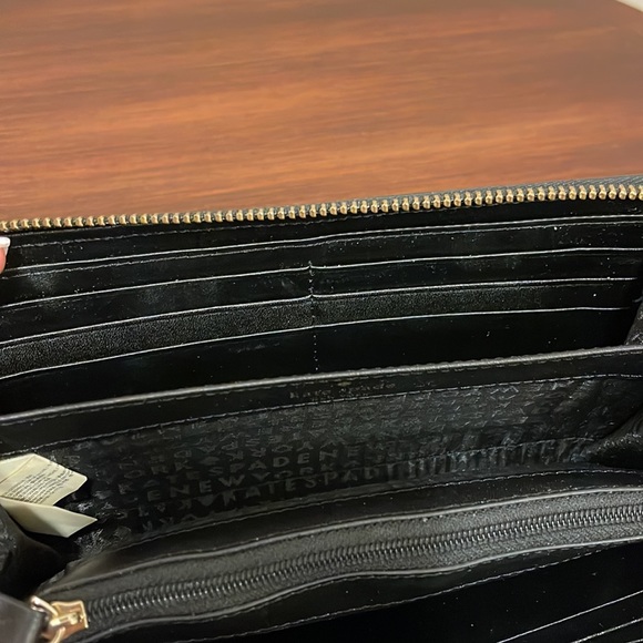 Kate Spade full size Black wallet - Picture 2 of 2